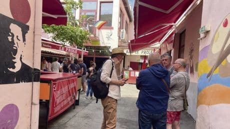 « Ils ont commencé à utiliser leurs gazeuses et à frapper » : qui sont les néonazis qui ont attaqué le bar le Prolé, QG des communistes à Alès ?