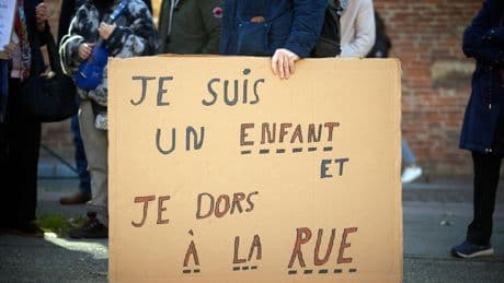 Deux enseignantes poursuivies pour avoir participé à l’occupation d’un collège par des familles à la rue