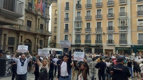 Víctimas de ETA irrumpen en un acto a favor de excarcelar a los presos de ETA