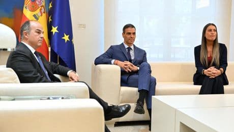 Junts pone su precio a Sánchez: que pelee él y no Albares el catalán en la UE y tramitar ya la cesión de la inmigración