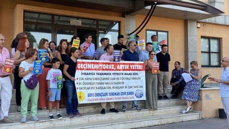 İzmir'de büro emekçilerinden iş bırakma eylemi: Birlikteliği sonraki günlerde de sürdürmek zorundayız