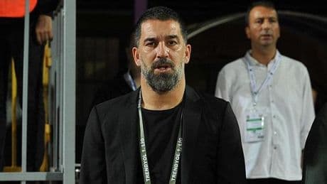 Arda Turan cevapladı! Türkiye'den transfer yapacak mı?