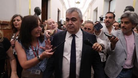 Santos Cerdán asegura que entregará su acta de diputado el lunes y que prescindirá del aforamiento para defenderse