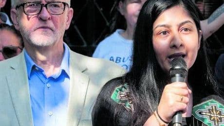 Corbyn lancia l'asse sinistra-islam, l'opposizione resta alla finestra