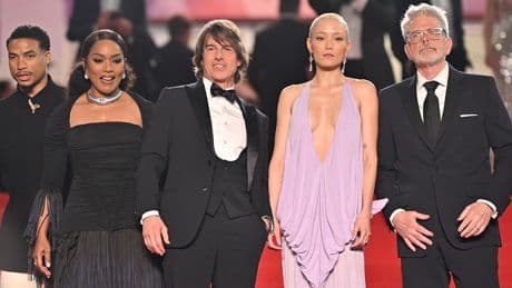 78. Cannes Film Festivali başladı: Kırmızı halıya yıldız yağdı