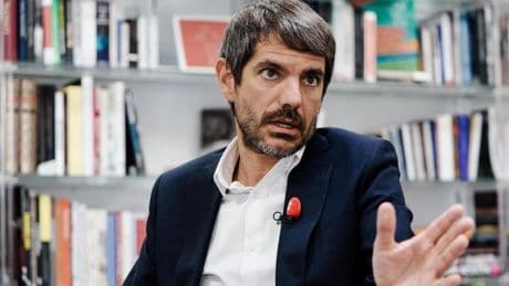 Urtasun ve avances con Junts para la reducción de jornada y no se cierra a que Díaz viaje a convencer a Puigdemont