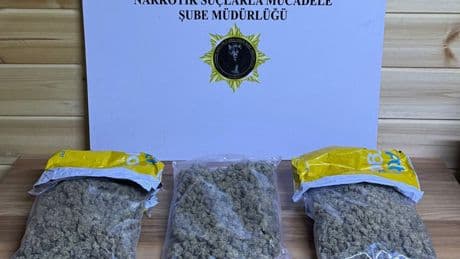 Samsun'da aracın tavanına gizlenmiş uyuşturucu bulundu