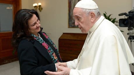 La española exportavoz del Papa: "Es injusto exigirle a la Iglesia una evolución que no ha hecho ni la sociedad"