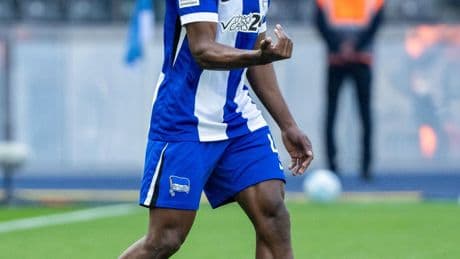 2. Fußball-Bundesliga: Hertha BSC verlängert Vertrag mit Zeefuik