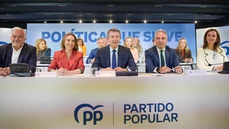 "El mundo cambió desde 2017 y al llegar Feijóo, la degeneración sanchista no era así": qué espera de su congreso la cúpula del PP
