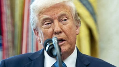 Trump afirma que "no tiene intención" de despedir a Jay Powell
