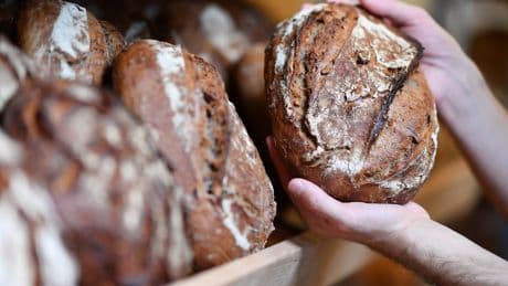 Nie wieder trockenes Brot: Die besten Tricks für langanhaltende Frische