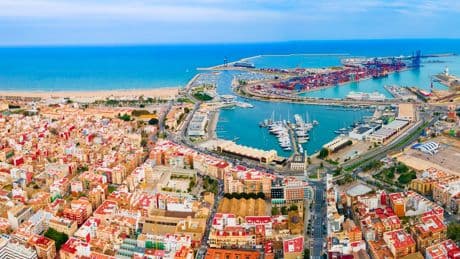 I made detailed plans for my 4-day solo trip to Spain, but some of the best moments happened when they fell apart