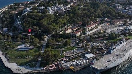 TCG Anadolu, Çanakkale'den İstanbul'a 'Zafer Yolculuğu'nu tamamladı; Sarayburnu Limanı'na demirledi