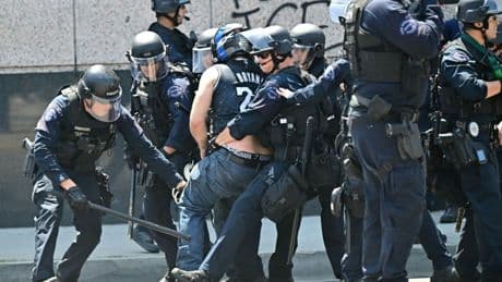 Nach Entsendung von Nationalgarde erneut Proteste in L.A. gegen Trumps Abschiebepolitik