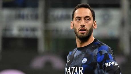 Hakan Çalhanoğlu transfer ateşini yaktı! Görüşme sonrası ortaya çıkan maaş...