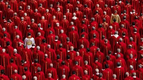 Avant l’entrée en conclave, plongée dans les réunions secrètes des cardinaux