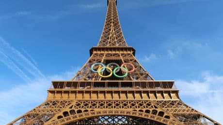 Mettre des noms de femmes sur la tour Eiffel ? À la demande d’Hidalgo, une commission s’interroge