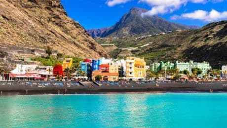 'Pretty island' 4 hours from UK often overlooked by tourists - but shouldn't be