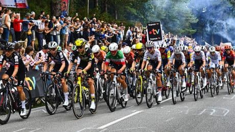 Tour de France der Frauen: Plastiktüte in der Fahrradkette