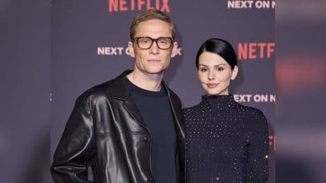 Matthias Schweighöfer und Ruby O. Fee: Sie schicken Urlaubsgrüße aus Luxuszug