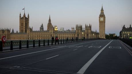 Westminster Bridge closed due to police incident