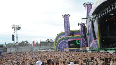 Musik: Apache 207 und Black Eyed Peas beim Glücksgefühle-Festival