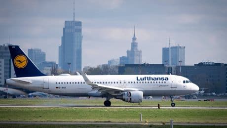 Neue Regeln im Flugzeug: Eine der größten Nervereien ist wohl bald Geschichte