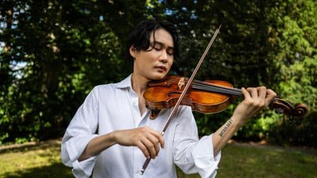 Vieux de 300 ans, vendu 20 millions de dollars, le violon Carrodus en majesté au Festival Proms à Londres