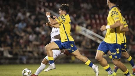 El lateral zurdo, un quebradero de cabeza para Las Palmas