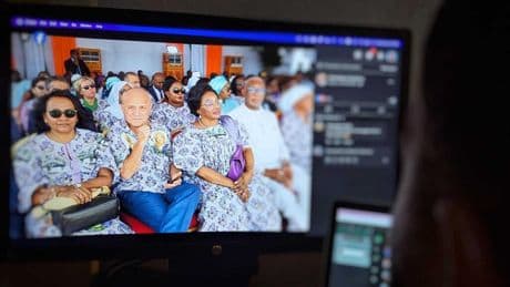 Côte d'Ivoire: l'ambassadeur de France et son embarrassante chemise à la gloire de la première dame
