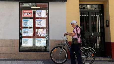 La difícil travesía de hipotecarse en la madurez