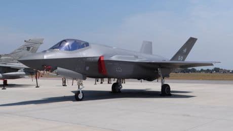 Tensione nei cieli dell'Estonia: due F-35 italiani intercettano un aereo russo