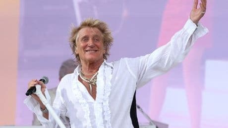 Rod Stewart shares sweet snap of sons watching Glastonbury set as fans say same thing