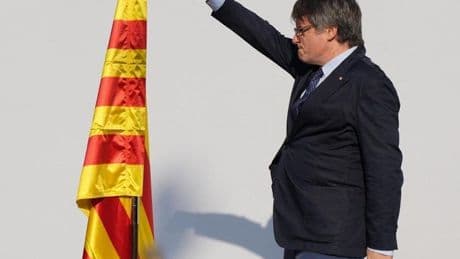 Puigdemont emprende ahora la batalla legal para intentar regresar en Navidad a Cataluña