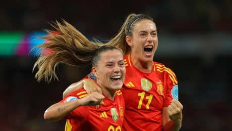 Spanien stürmt ins Halbfinale - Zauber-Tore und Elfer-Wahnsinn!