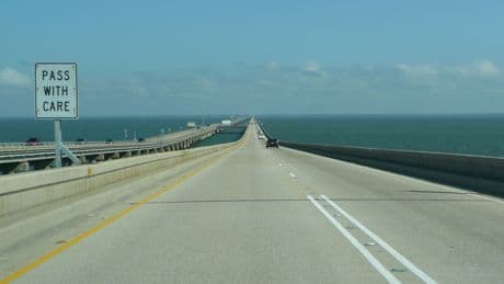 Hero fisherman pulls woman to safety after she jumped from Louisiana bridge