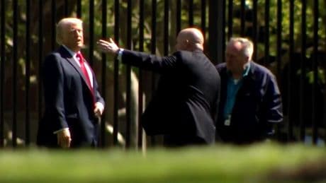 Gehwegplatten statt Rasen - Trump zofft sich um Rosengarten