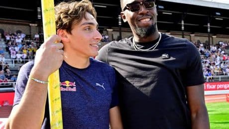 Armand Duplantis améliore de nouveau son propre record du monde du saut à la perche