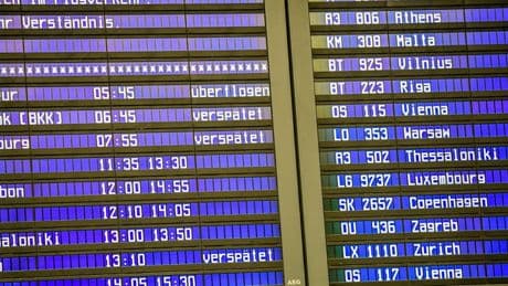 Ab drei Stunden Verspätung: Hubig will Entschädigungsregel für Flugreisende verteidigen