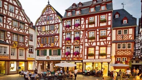Ausflugstipp ab Köln | Bernkastel-Kues: Von der Burgruine in die Weinstube