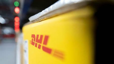 Logistik: DHL gleicht Geschäftsrückgang durch Sparkurs aus