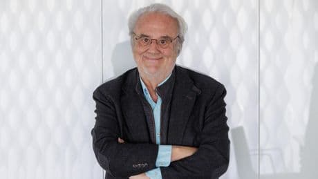 Manuel Gutiérrez Aragón: vida y maravillas con las letras al fondo