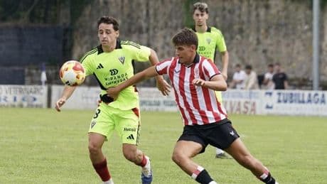 El Bilbao Athletic suma su primera victoria de la pretemporada ante el Mirandés