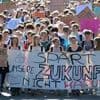 Demo zieht durch Potsdam: Schüler und Eltern erheben Stimmen gegen Schulkürzungen