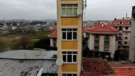 İstanbul'un her yerinde emlak fiyatları yükselirken sadece o ilçede yerinde sayıyor! Şehrin göbeğinde ama kaçan kaçana