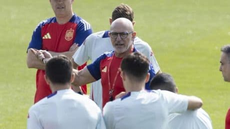 De la Fuente: "Nos motiva que se cuente con normalidad con España para los títulos"