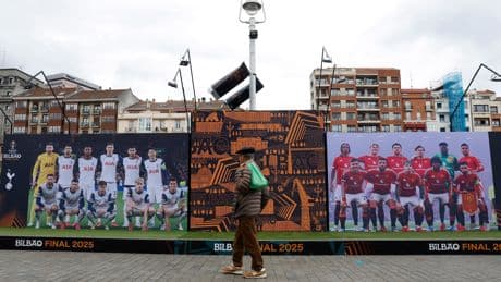 Bilbao se prepara para la invasión inglesa por la final de la Liga Europa entre el Tottenham y el Manchester United