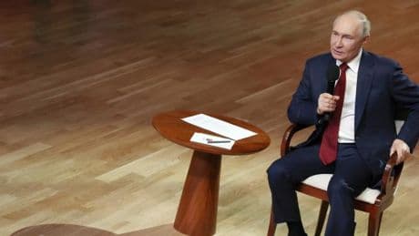 Sanktionen gegen Banken hätten „echte Wirkung auf Russlands Kriegsfinanzierung“