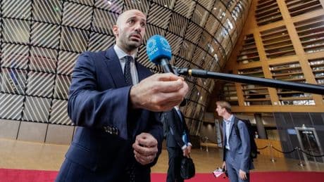 Liveblog Trump-Zölle: Frankreich kritisiert Zoll-Deal: „Das ist nicht das Ende der Geschichte“